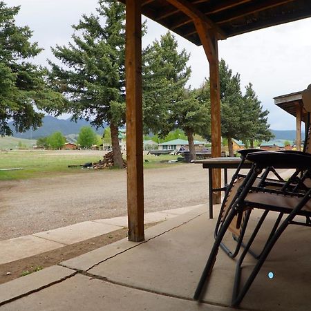 Eagle Nest Fly Shack & Lodge エクステリア 写真