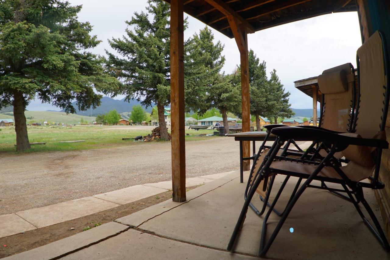 Eagle Nest Fly Shack & Lodge エクステリア 写真